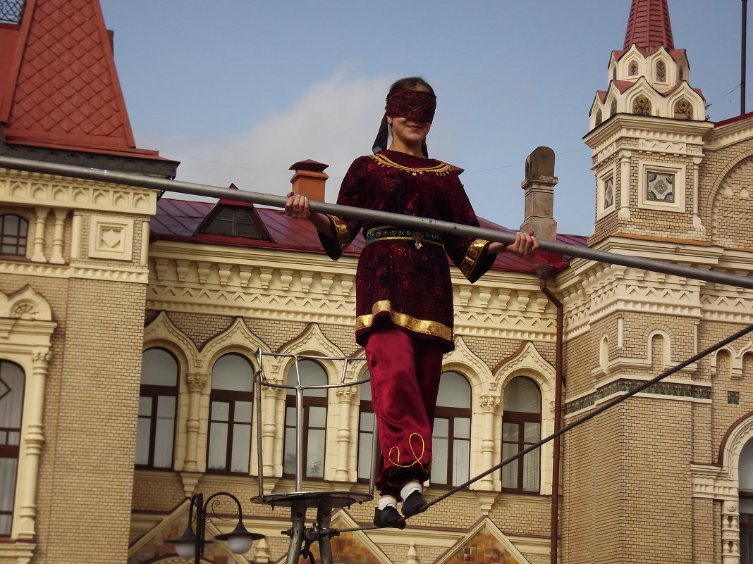 День города Рыбинска Ярославской обл..Смелая девушка! - Нина Андронова