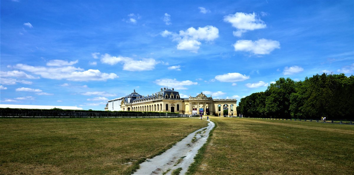 Château de Chantilly. Замок Шантийи. - Юрий Журавлев