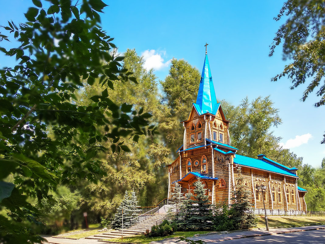 Деревянная церковь - Сергей Добрыднев