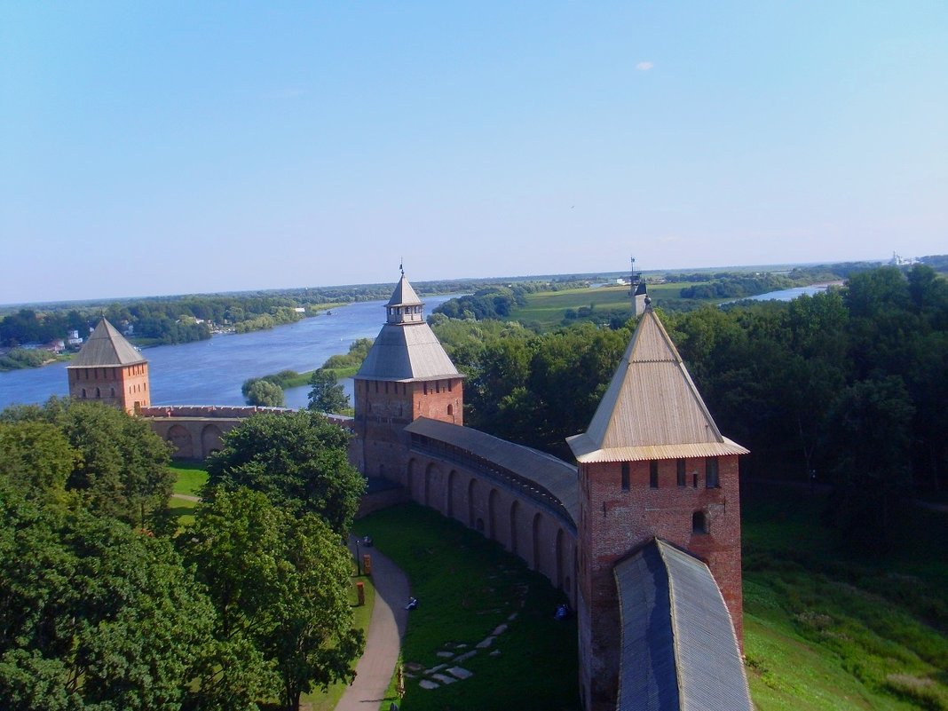 Крепостные стены и башни Новгородского Детинца - Надежд@ Шавенкова