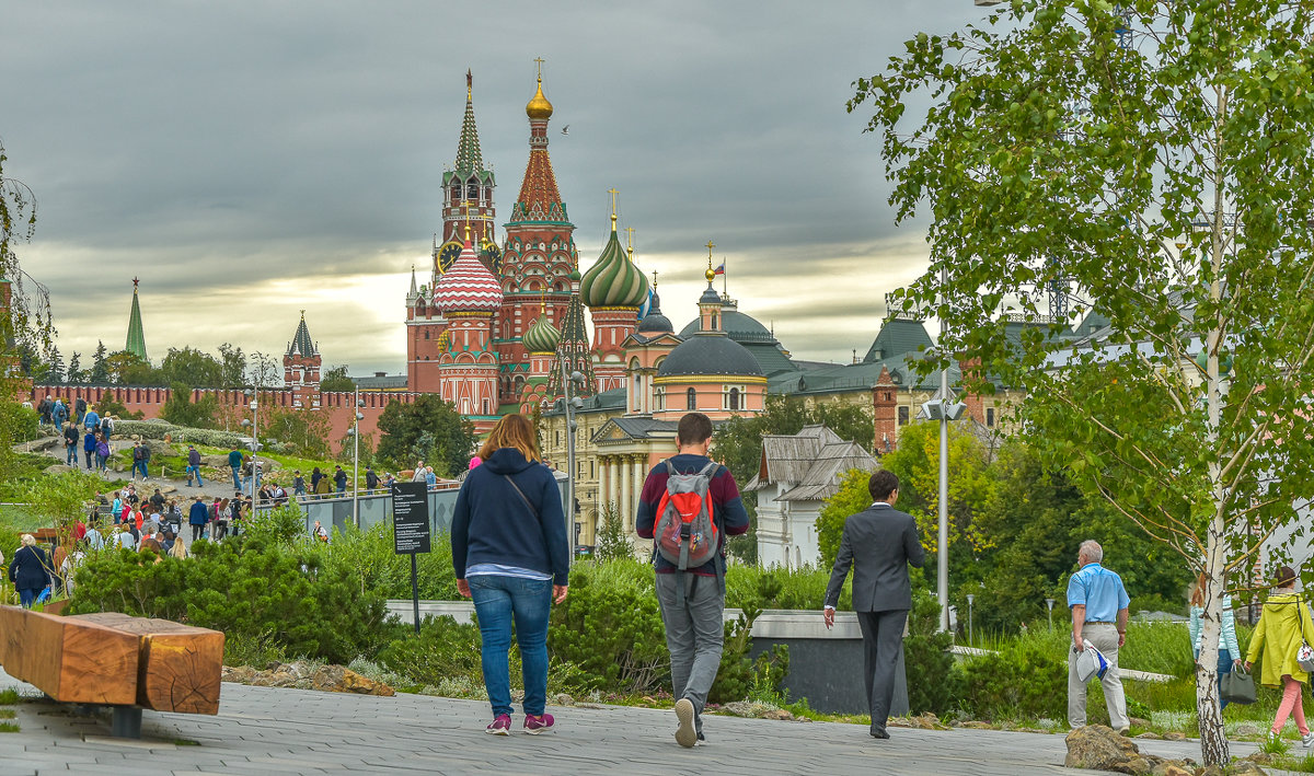 В Зарядье - юрий поляков