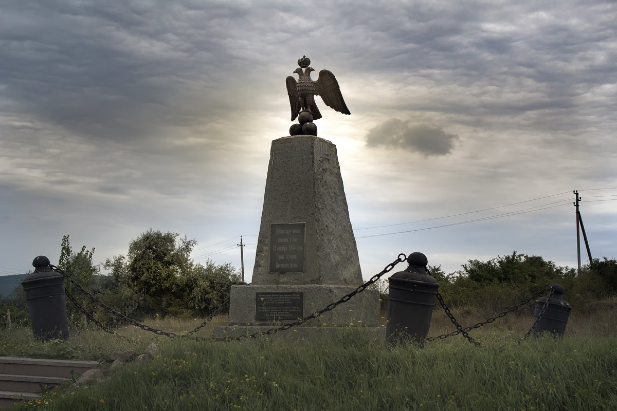 На поле брани. Севастополь, памятник Киевским гусарам - BD Колесников