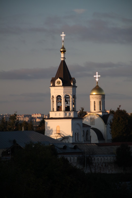 Рождественский монастырь в лучах заката. - Сергей Темников