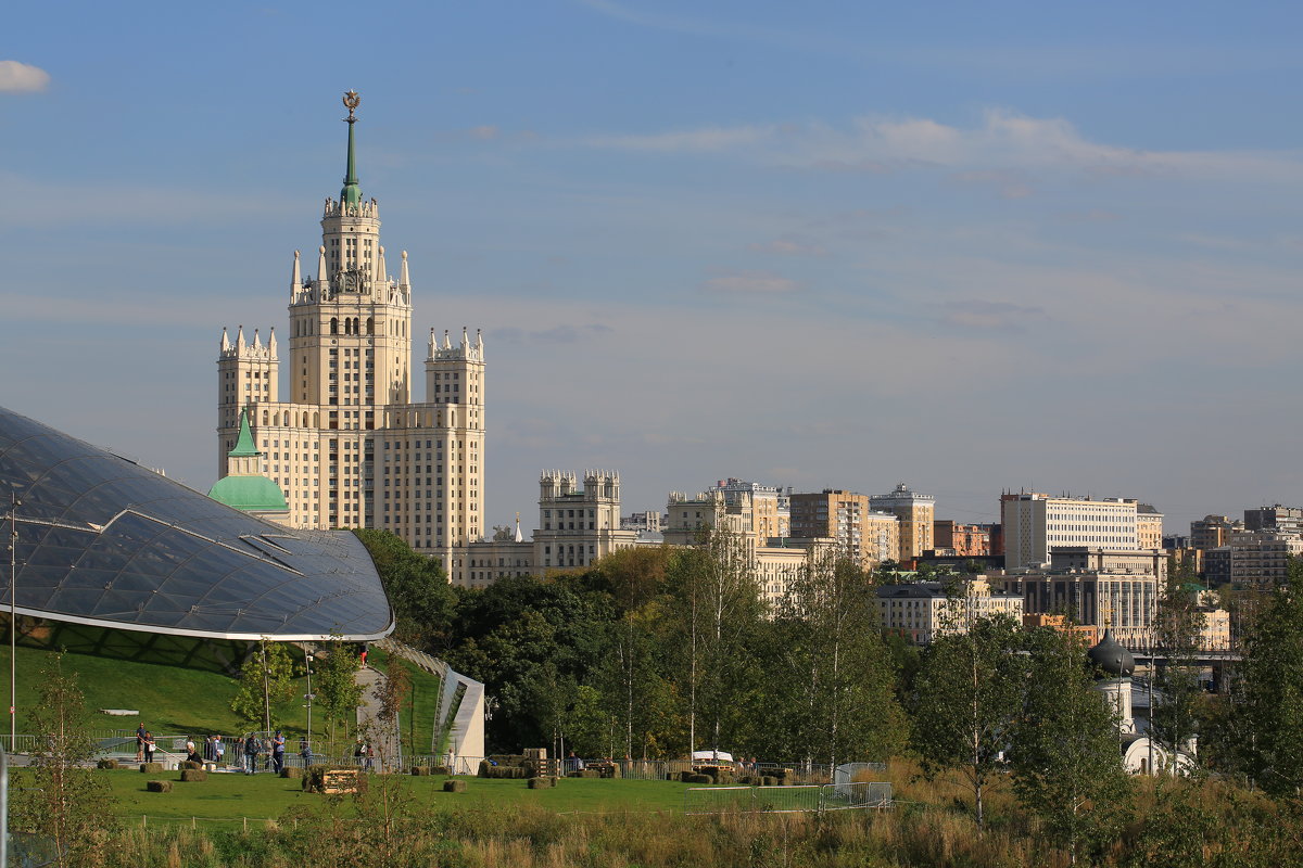 Москва,парк Зарядье - Ninell Nikitina