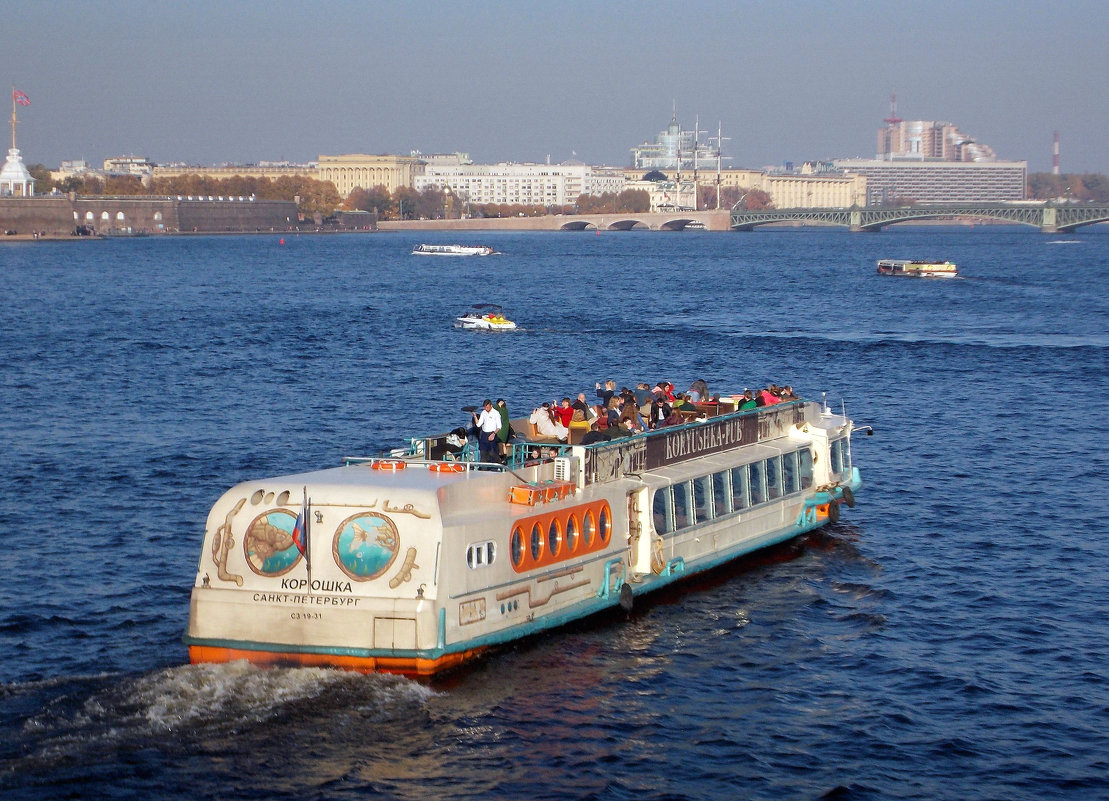 "Плавают кораблики  по   Неве-реке.." - Фотогруппа Весна