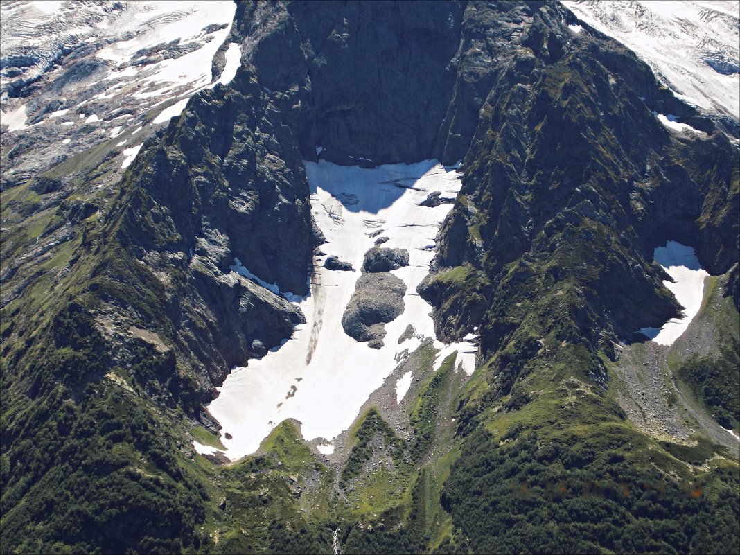Природный арт-ледник "Бегемотик" - Надежда 