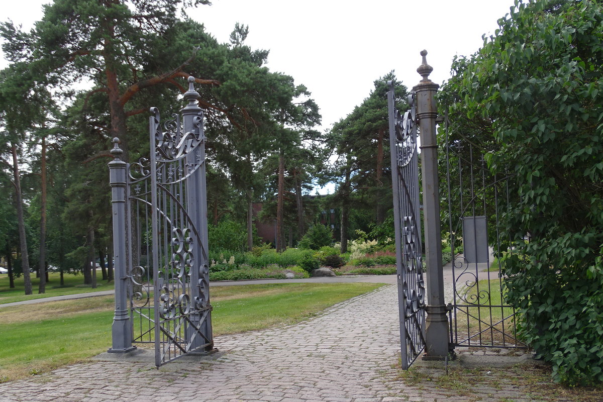 ворота в русский храм в Котке - Anna-Sabina Anna-Sabina