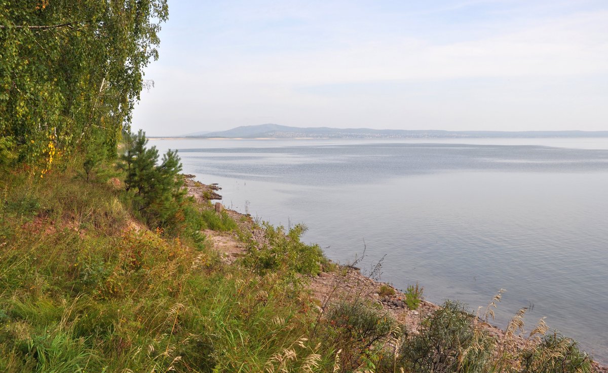 Первый день осени на берегу Братского моря - Людмила Ковалева