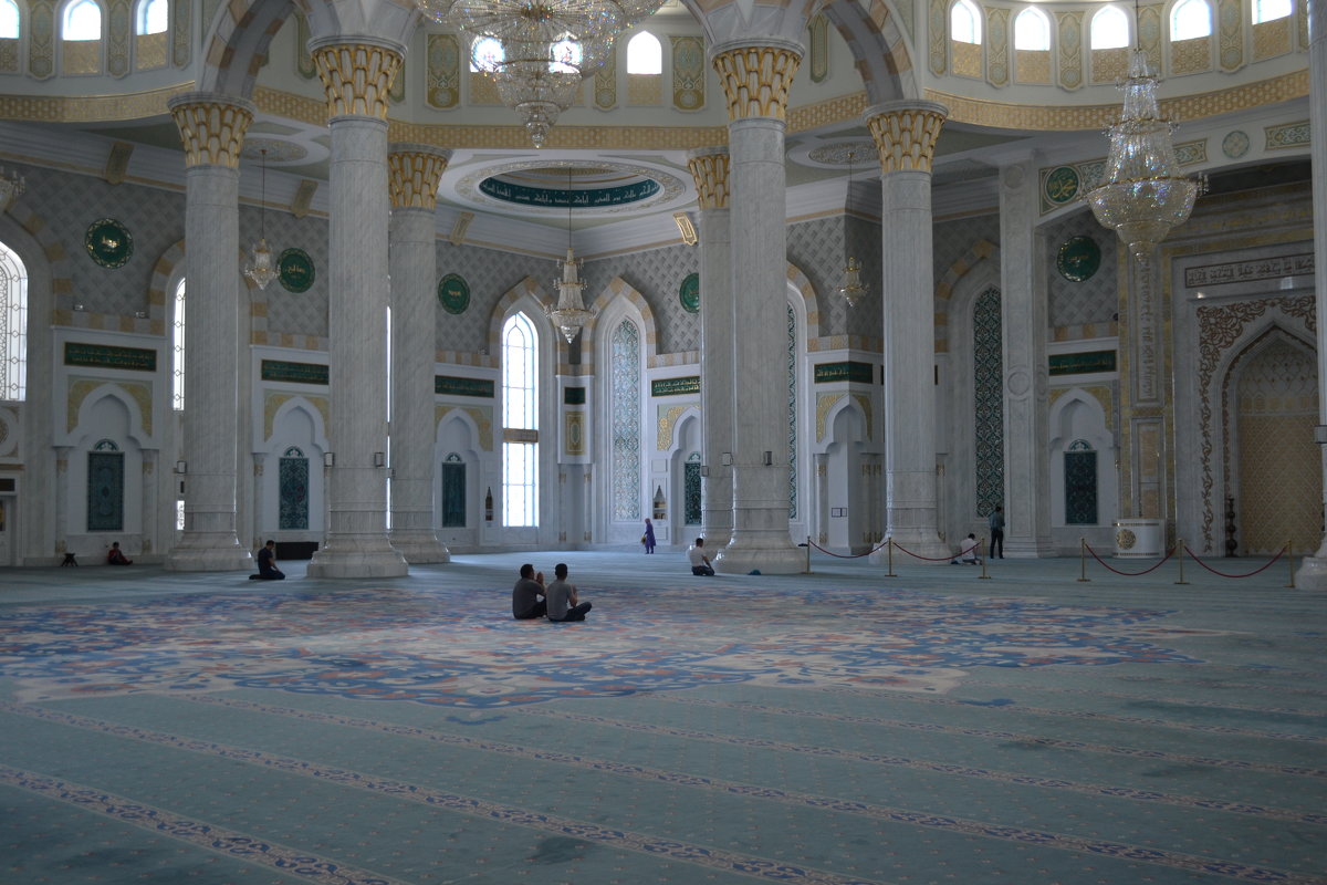 Под сводами мечети в столице Казахстана...Утро нового дня. - Андрей Хлопонин