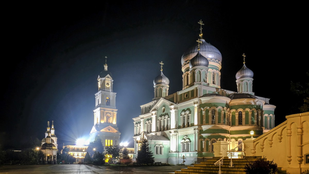 в Сарафимо-Дивеевском женском монастыре - Георгий А