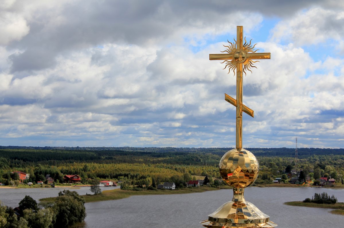 Россия под покровительством православного креста - Валерий 
