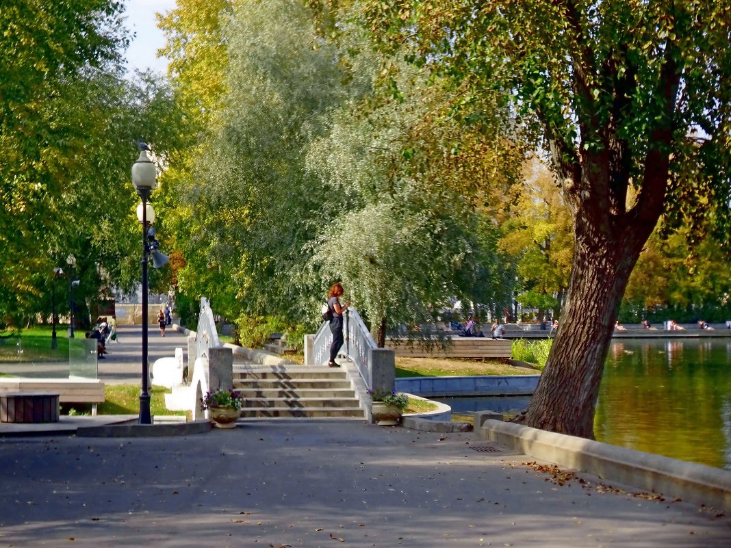 Сентябрь в парке Горького. - Наталья Цыганова 