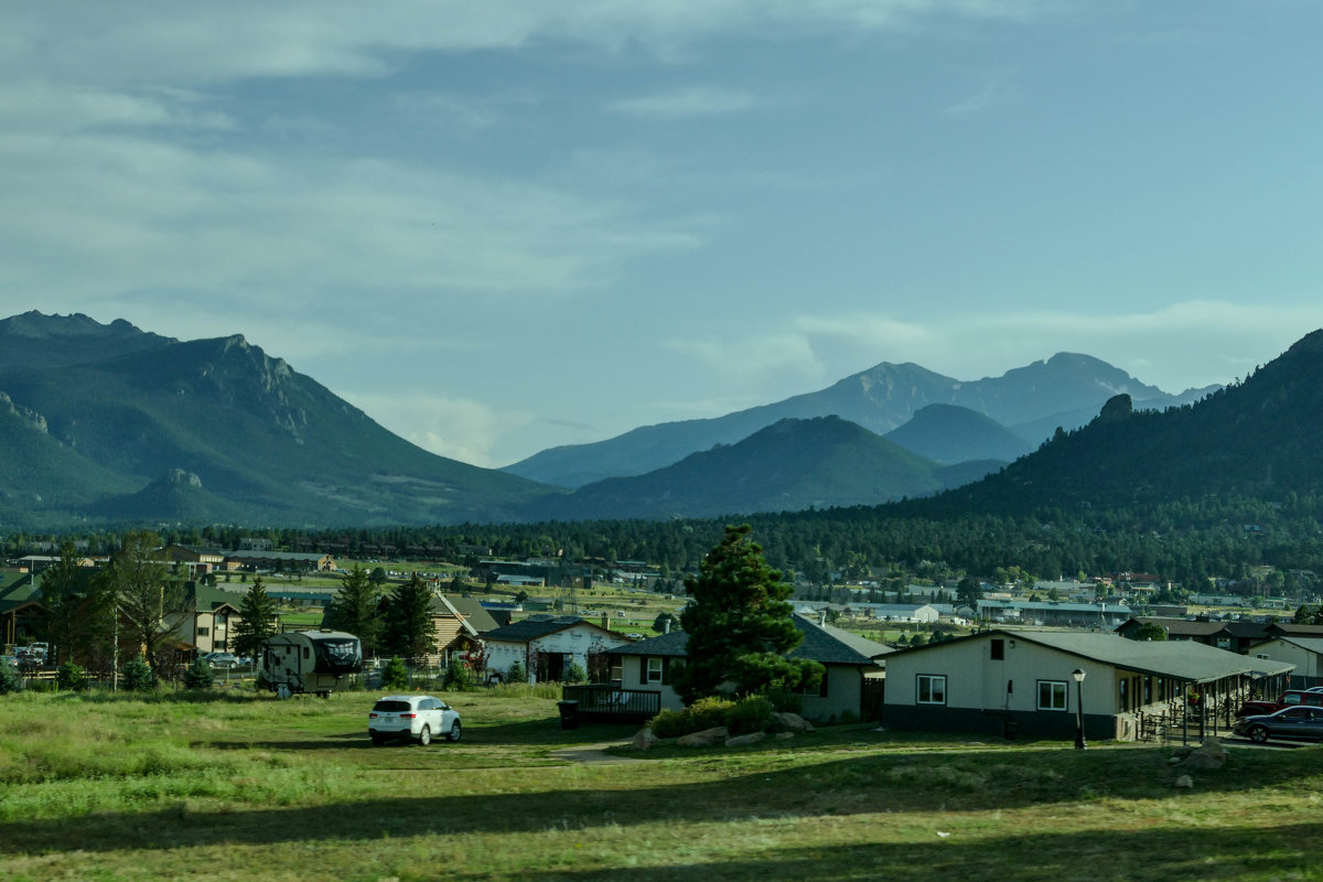 Проезжаем города, поселки... Скалистые Горы (Rocky Mountains), Колорадо - Юрий Поляков