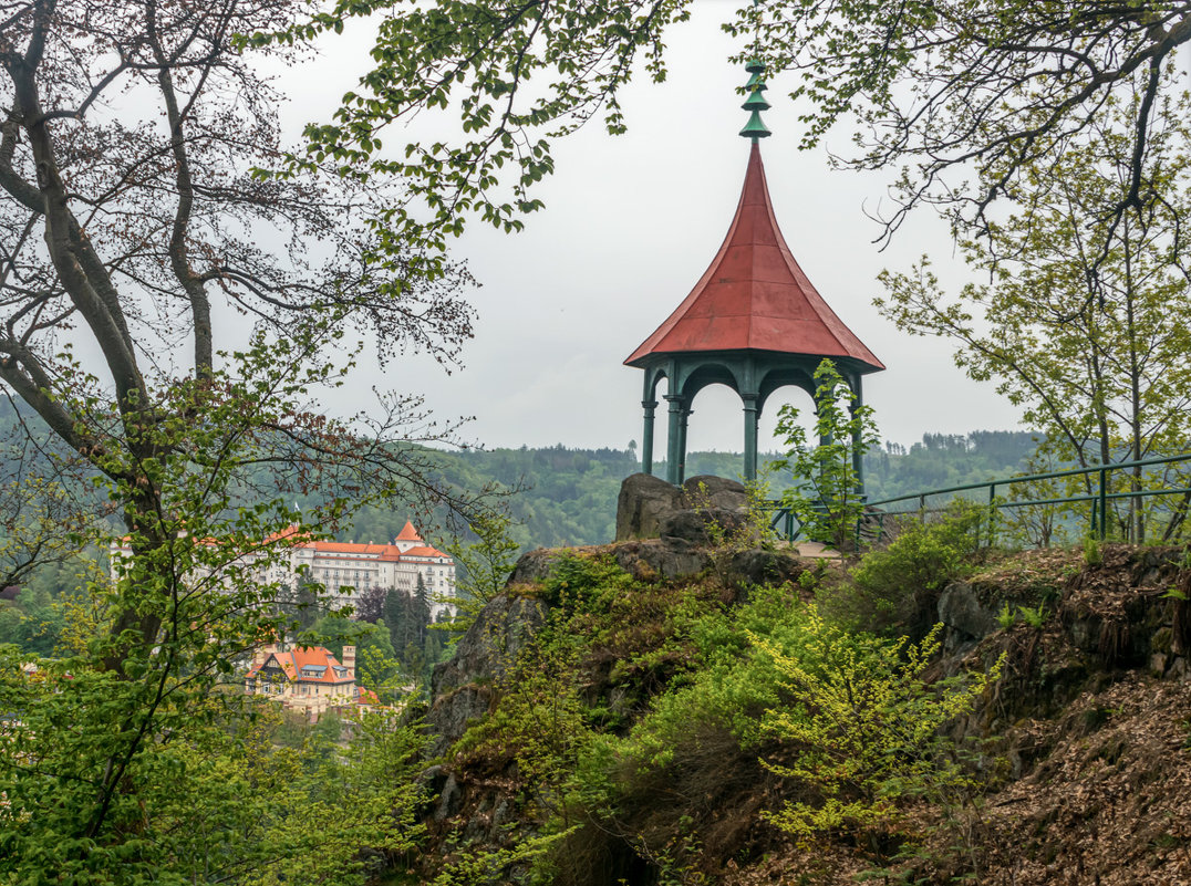 Беседка в горах. Карловы Вары, Чехия - Ольга Соколова