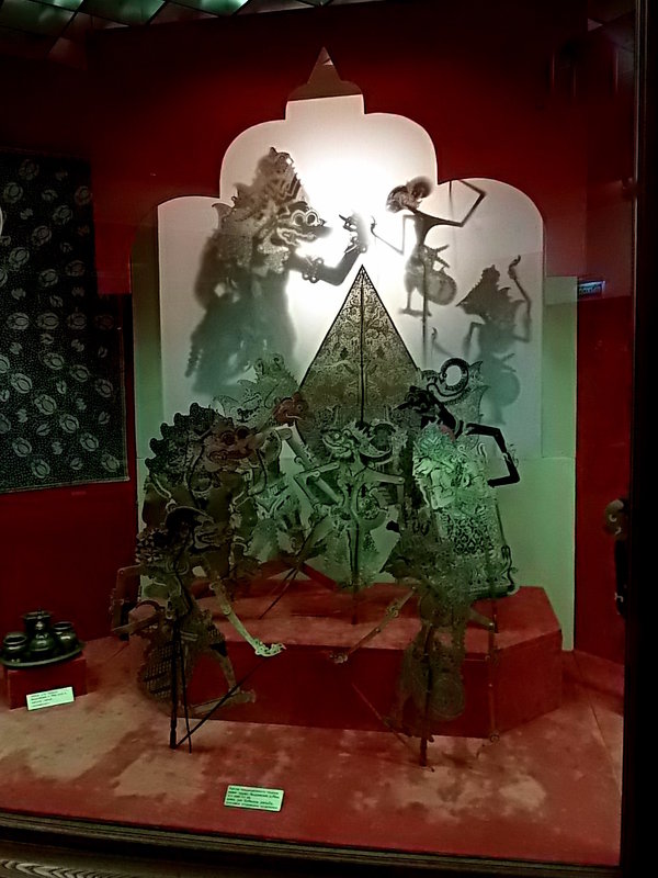 Экспозиция музея Востока - Елена 