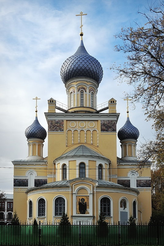 Строгая симметрия старой архитектуры, храм Андрея Критского в Ярославле - Николай Белавин