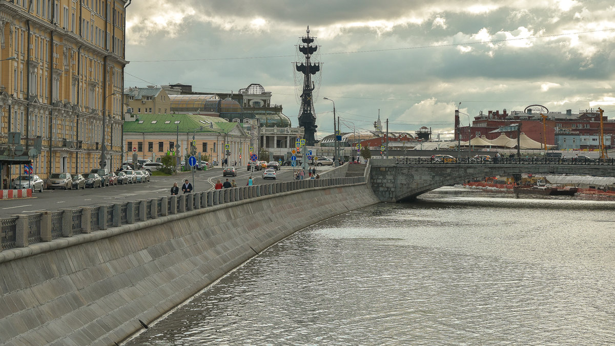 Уголок Москвы - юрий поляков