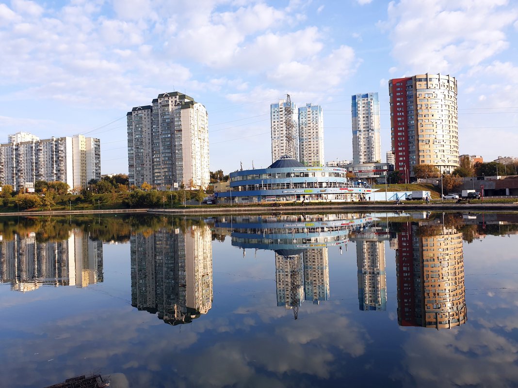 У метро Чертановская... - Генрих 