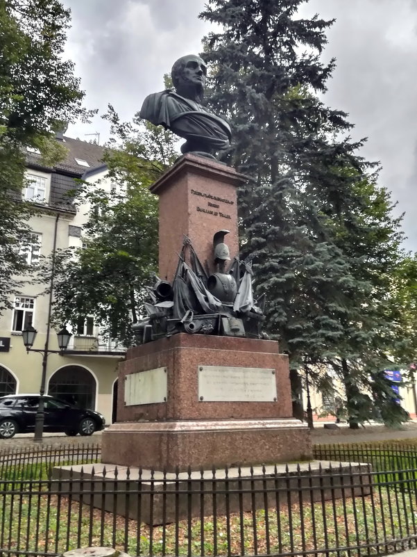 Памятник Барклаю де Толли в Тарту - veera v