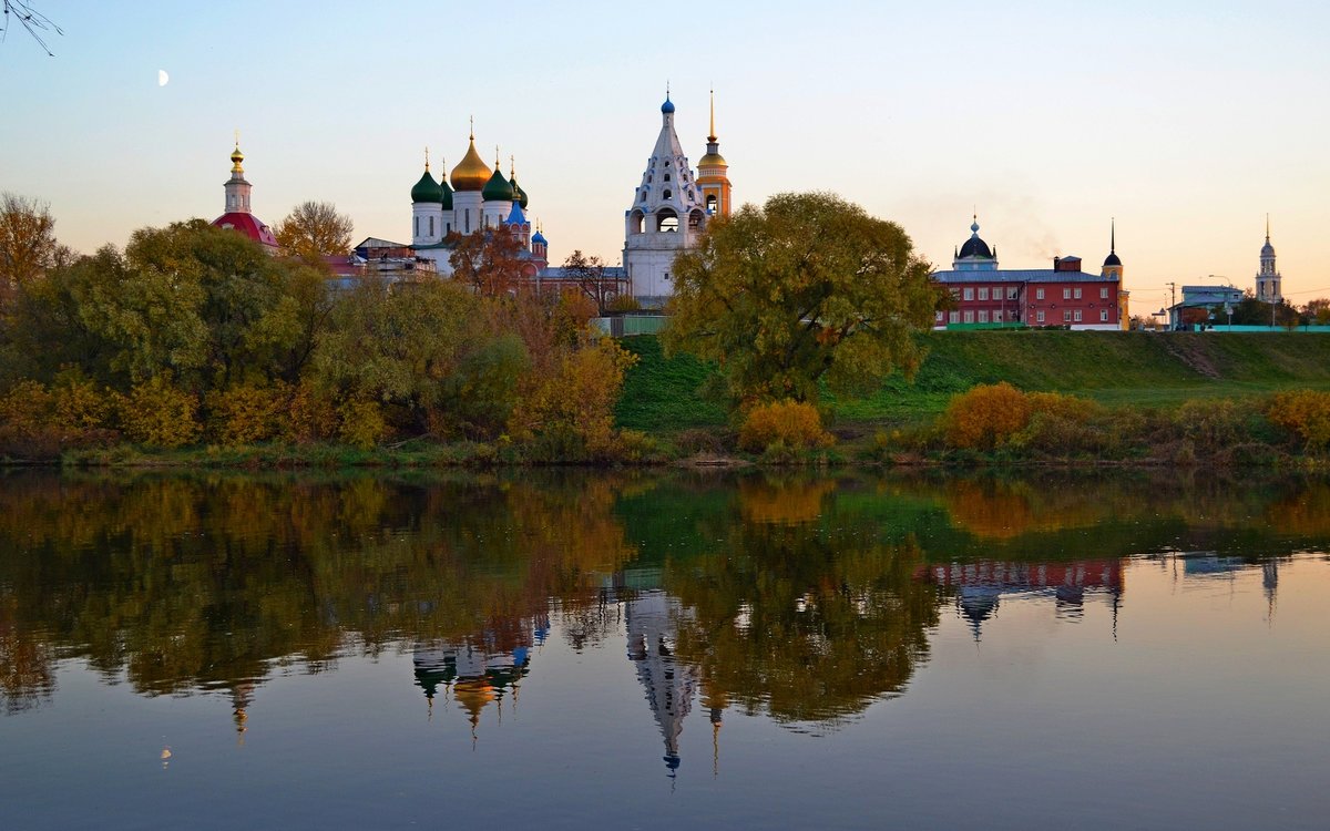 Коломенский Кремль осенью