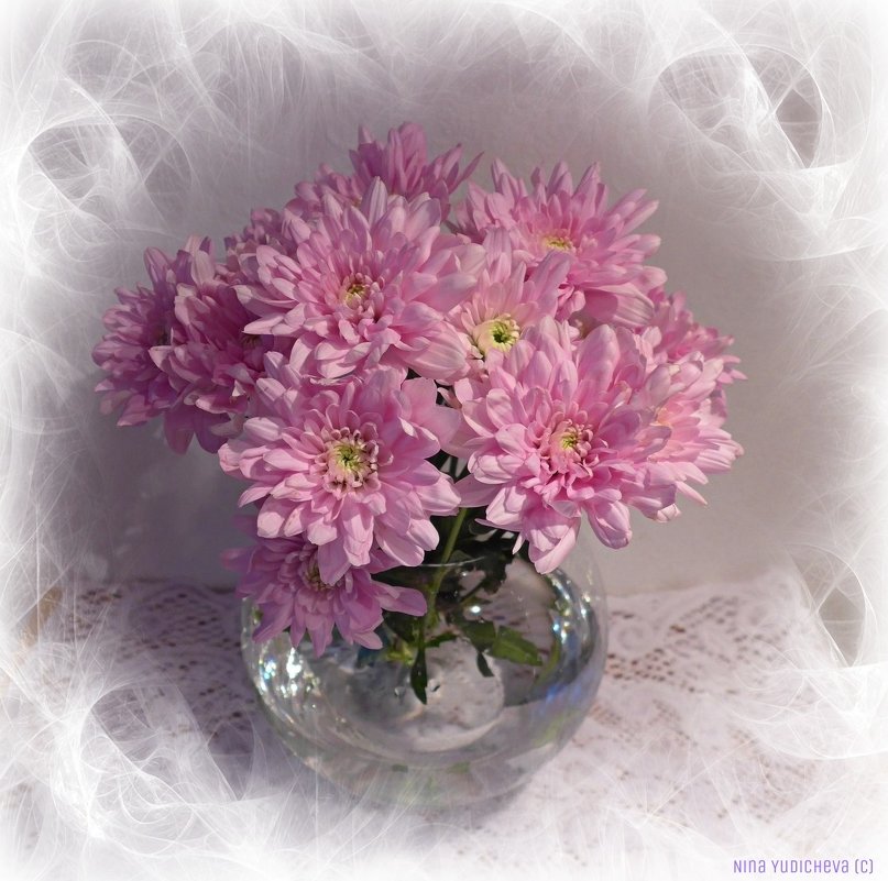 Хризантемы в вазе - Nina Yudicheva