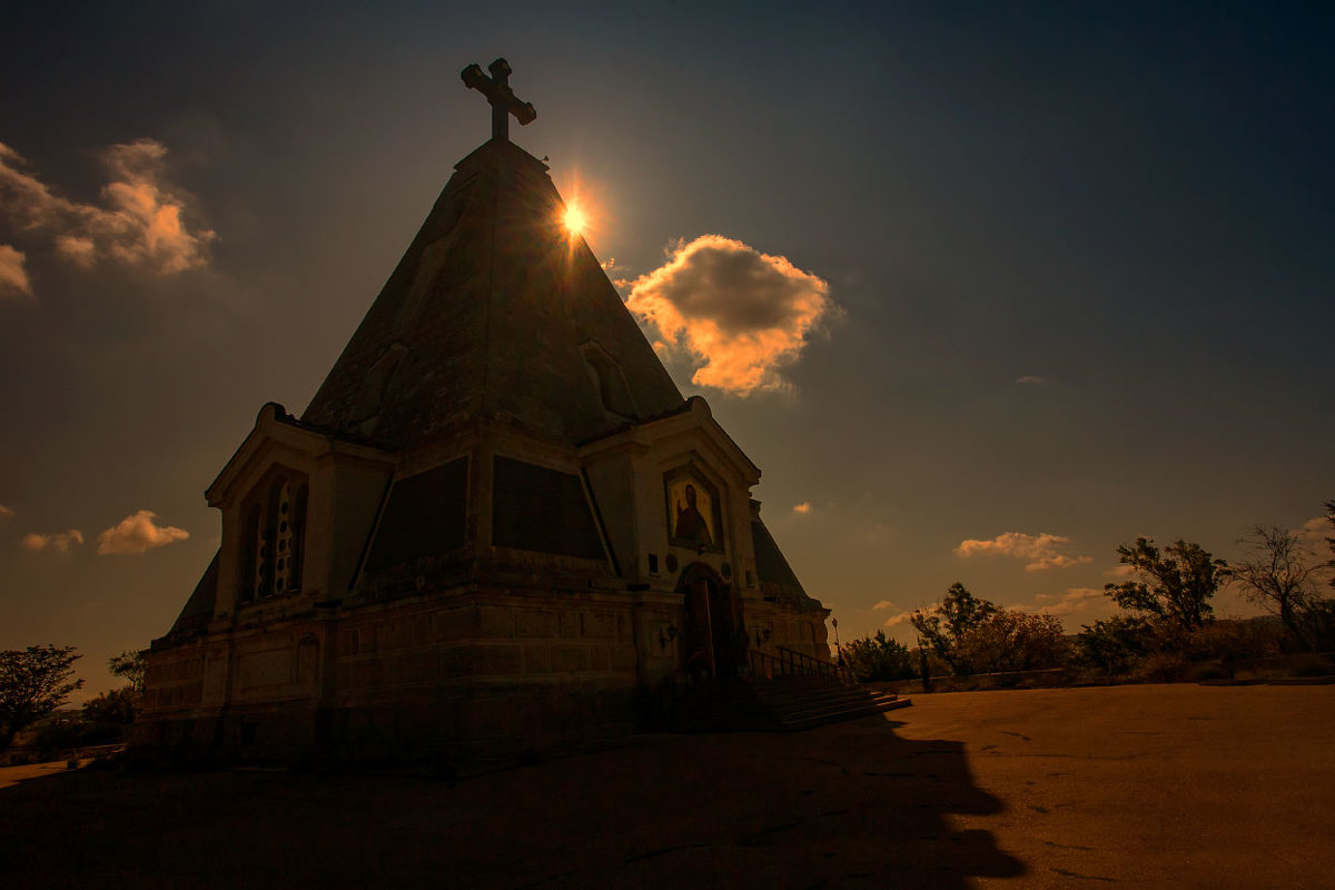 Свято-Никольский храм в Севастополе - Виктор Мороз