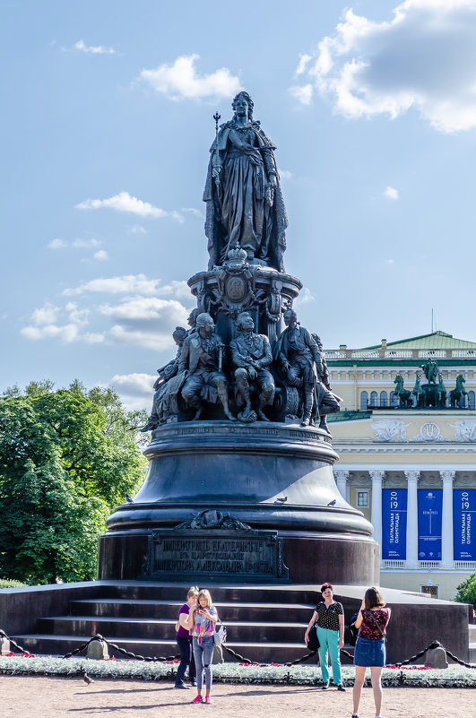 Екатерина II и её сподвижники - Андрей Щетинин