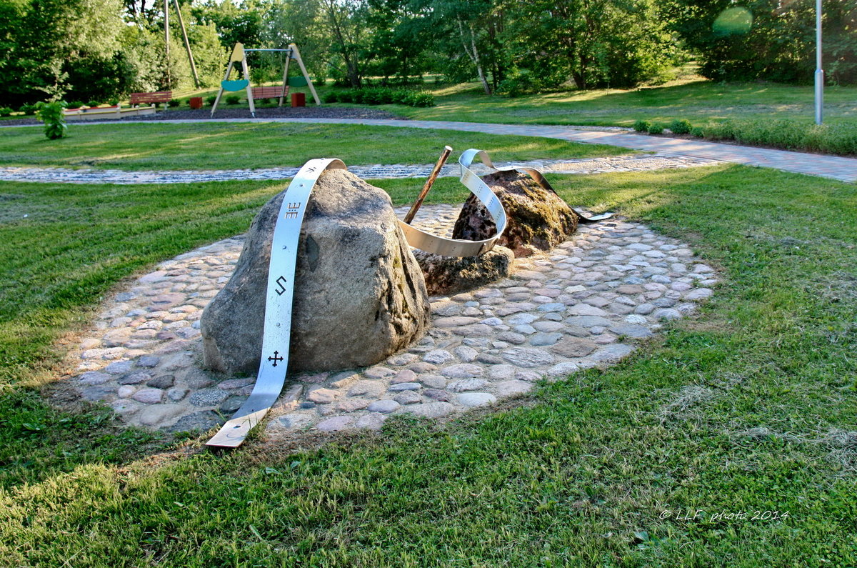 Солнечные часы в Маршену, Латвия. - Liudmila LLF