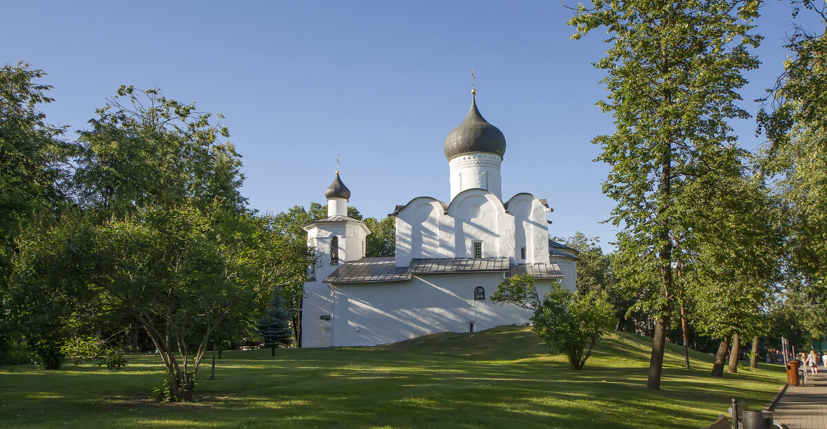 Псков. Церковь Василия на Горке - leo yagonen