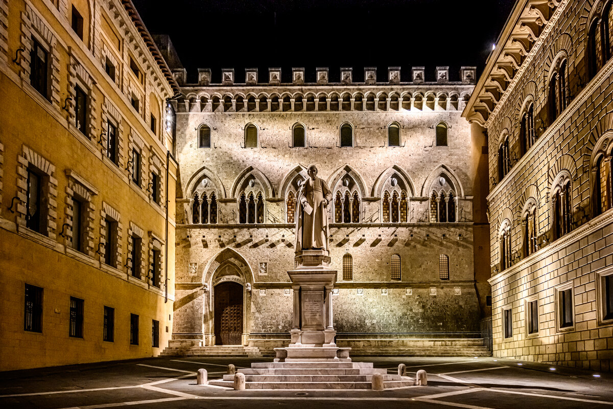 Piazza Montanini Siena - Konstantin Rohn