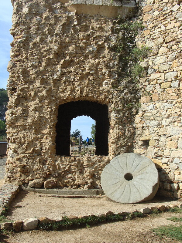 Крепость в Тоссе, Испания - Lüdmila Bosova (infra-sound)