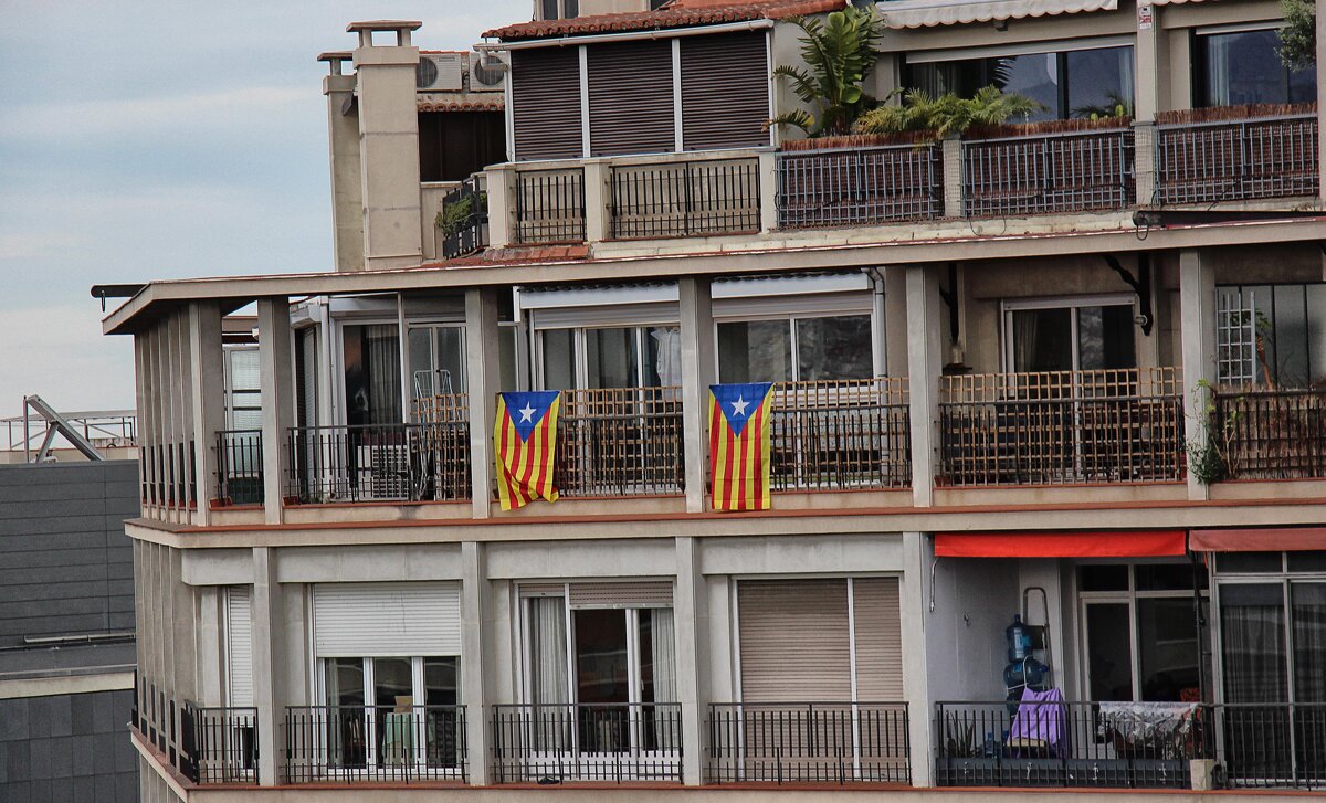 Балконы Барселоны. За независимость Каталонии!. - Nina Karyuk