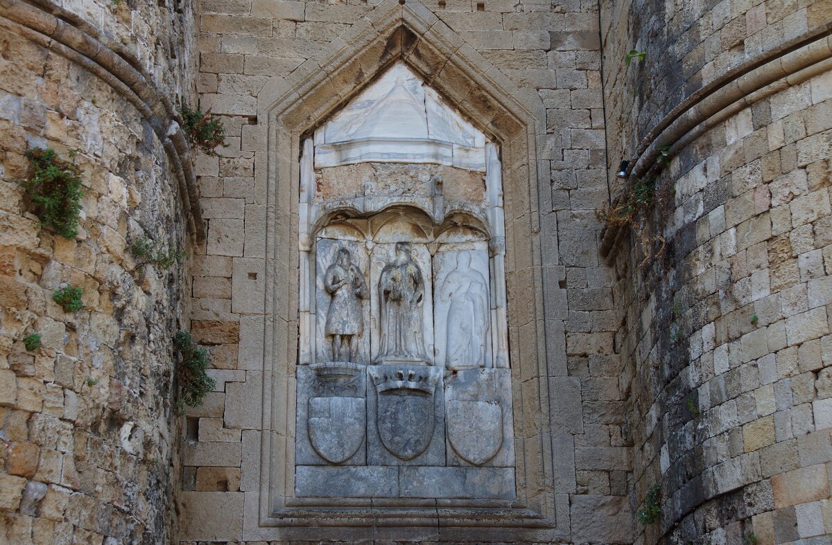 Барельеф на Морских воротах старого города Родос - Наталья Т