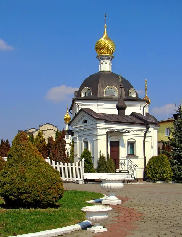 Церковь при храме - Сергей Карачин