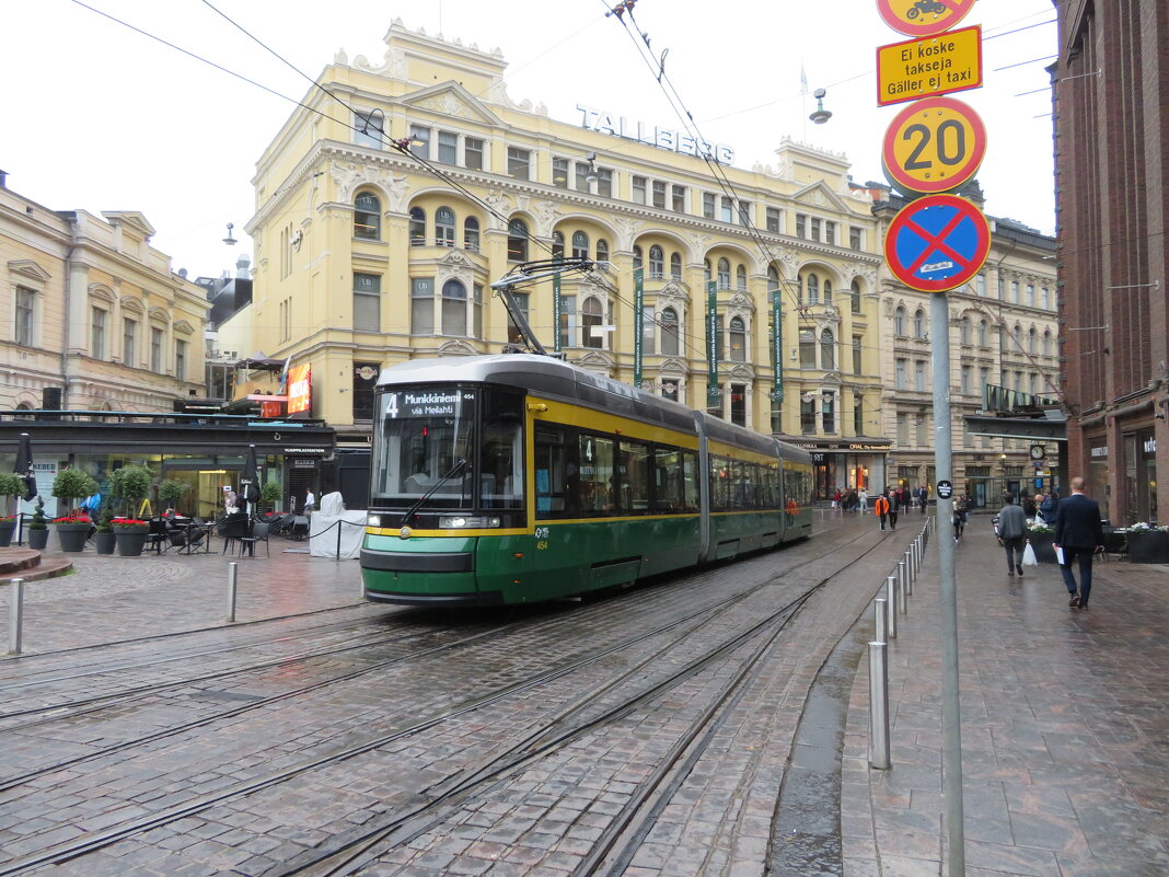 Трамвай в Хельсинки - Natalia Harries