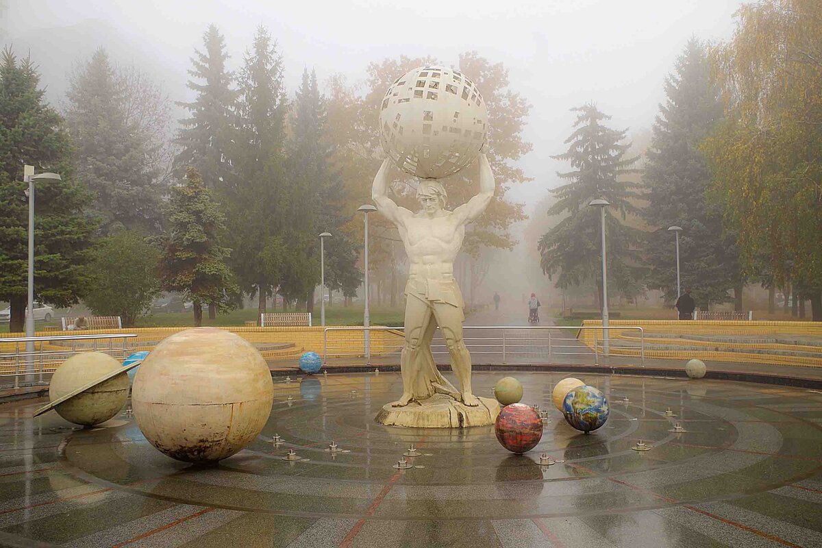 скульптура в тумане - юрий иванов