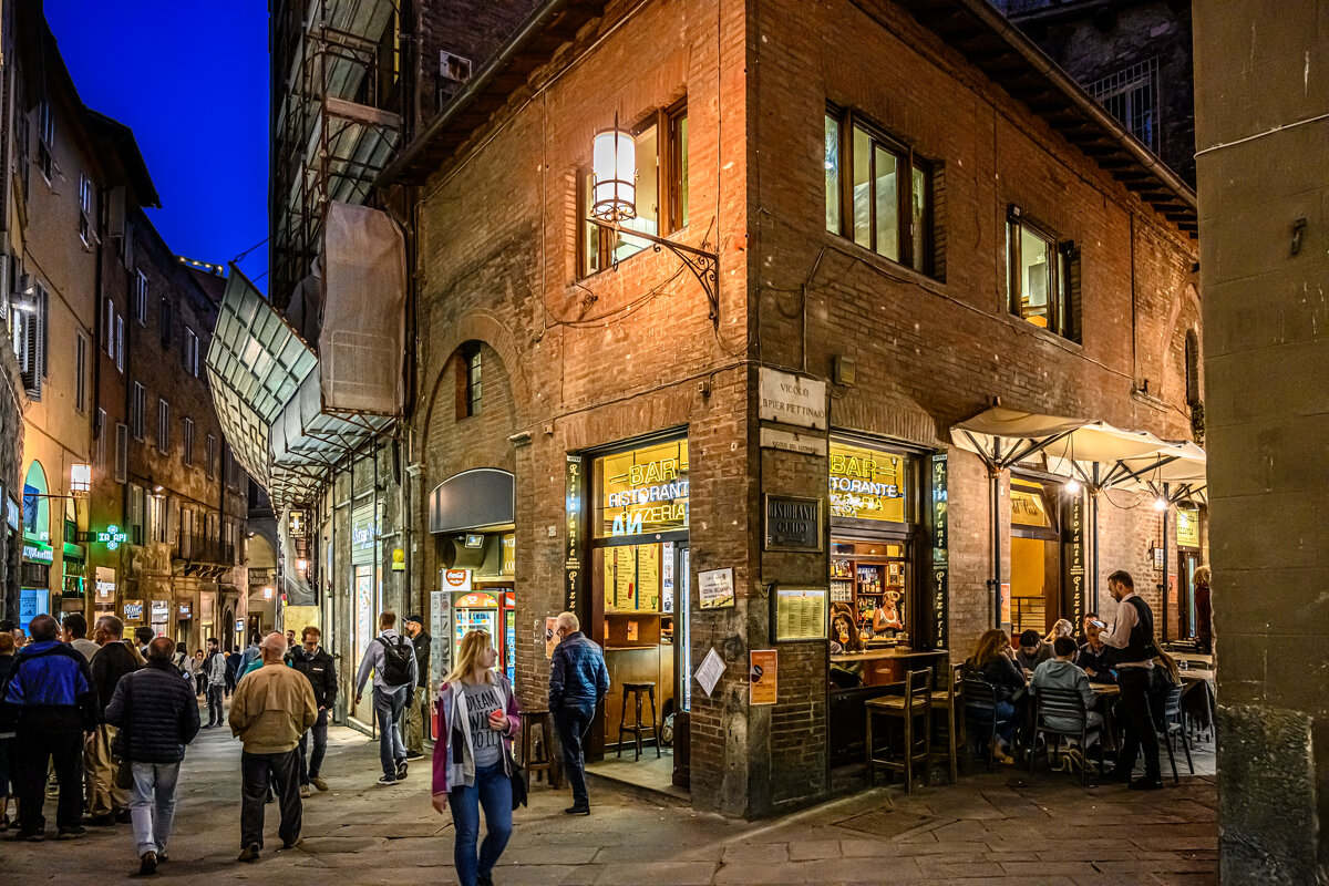 Siena Nightlife - Konstantin Rohn