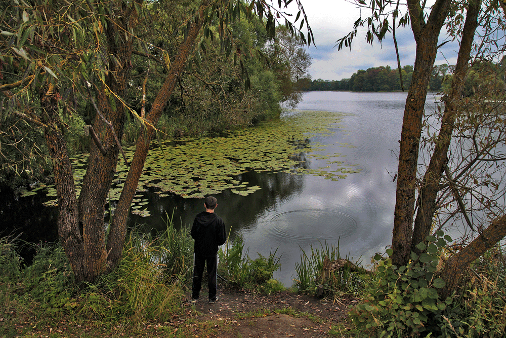 У озера - Лариса Кайченкова