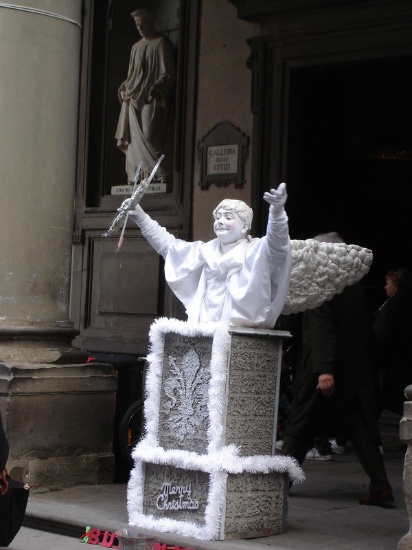 Живая статуя возле галереи Уффици - Татьяна Маслиева