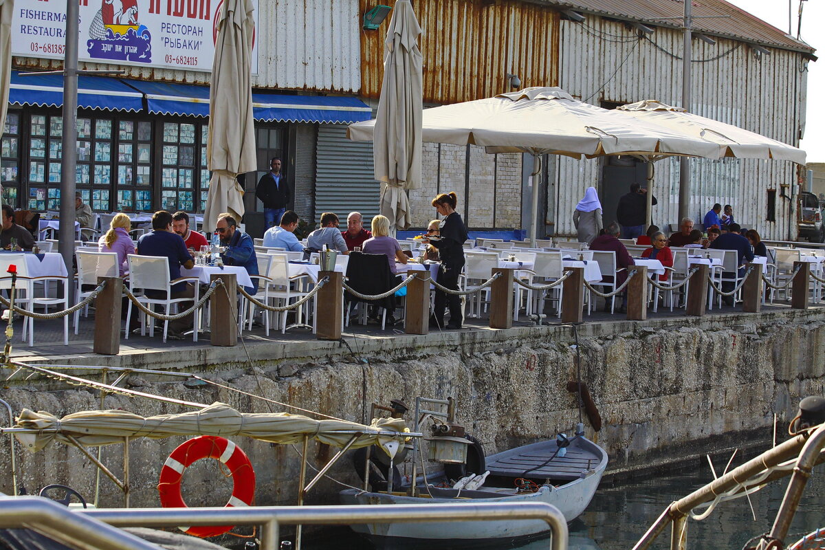 Ресторанчик в рыбном порту - M Marikfoto