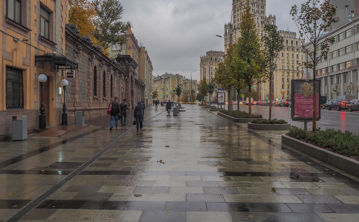 Уголок Москвы - юрий поляков