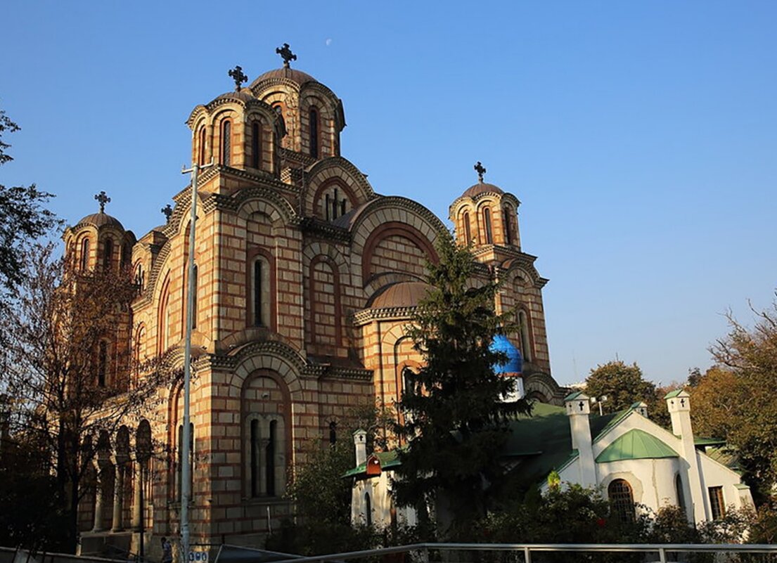 17 Церковь Святой троицы - русская церковь Белграда Могила барона Врангеля - Гала 