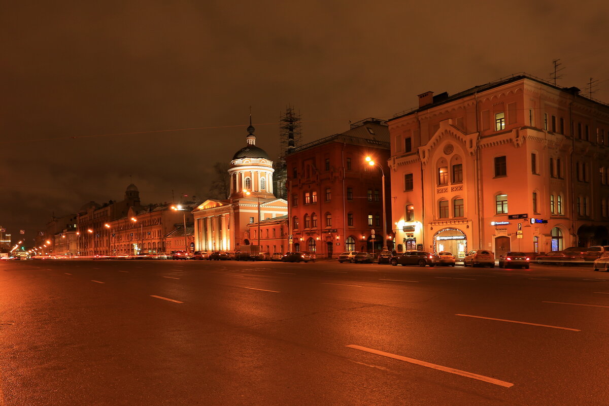 Ночь на Новой площади - Юрий Моченов