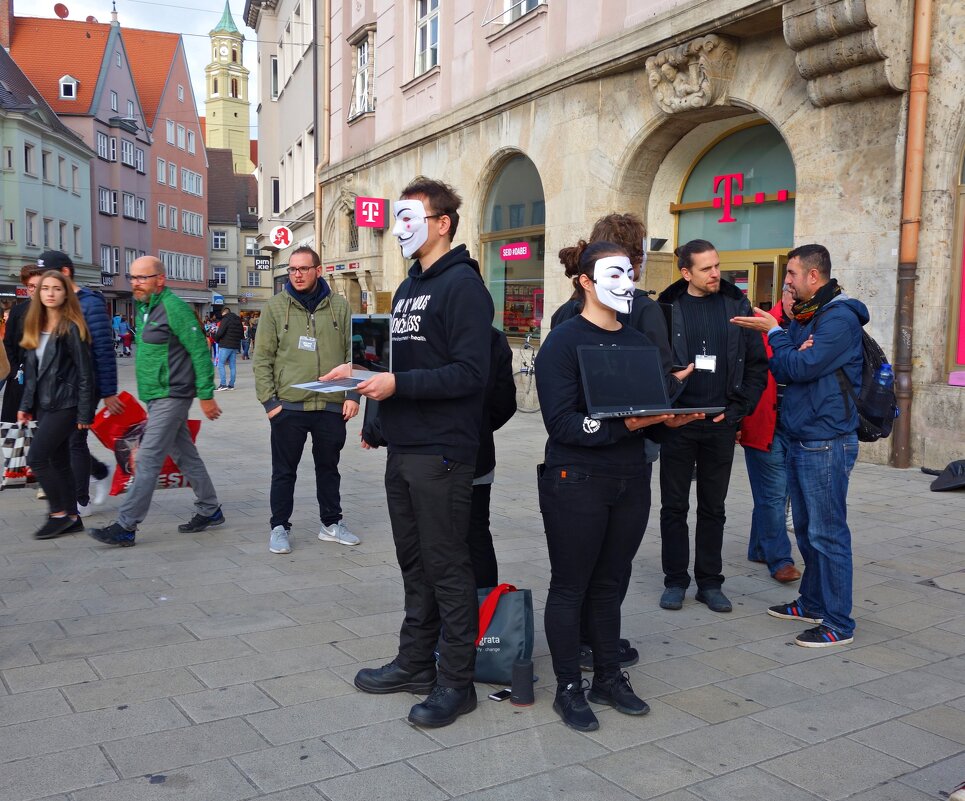 Молчаливый протест птотив убийства животных....Augsburg - Galina Dzubina