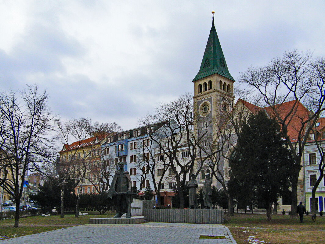 Площадь Словацкого Национального Восстания - Андрей K.