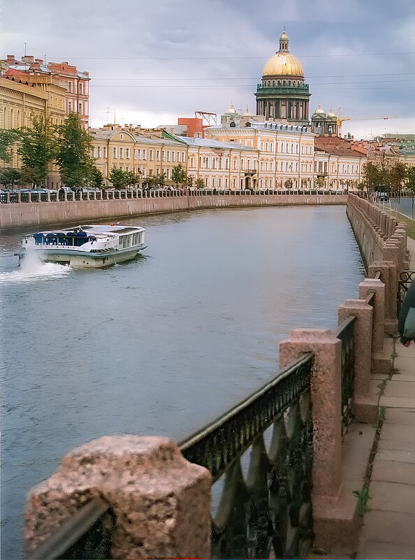 Санкт-Петербург. ( Плёнка 35 мм. ) - В и т а л и й .... Л а б з о'в