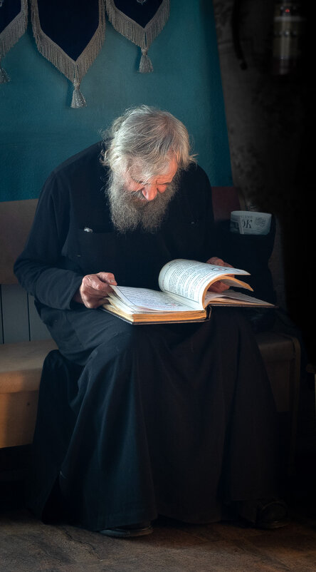 в мужском монастыре - Борис Коктышев 