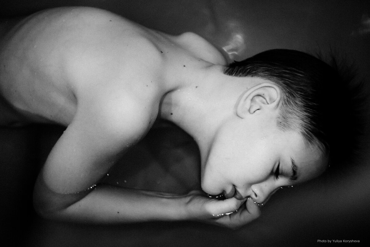 Портрет сына в ванне - Юлия Корышева