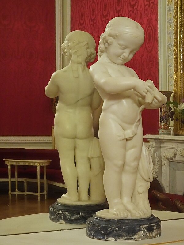 Скульптура в Аничковом дворце (Санкт-Петербург) - Ольга И