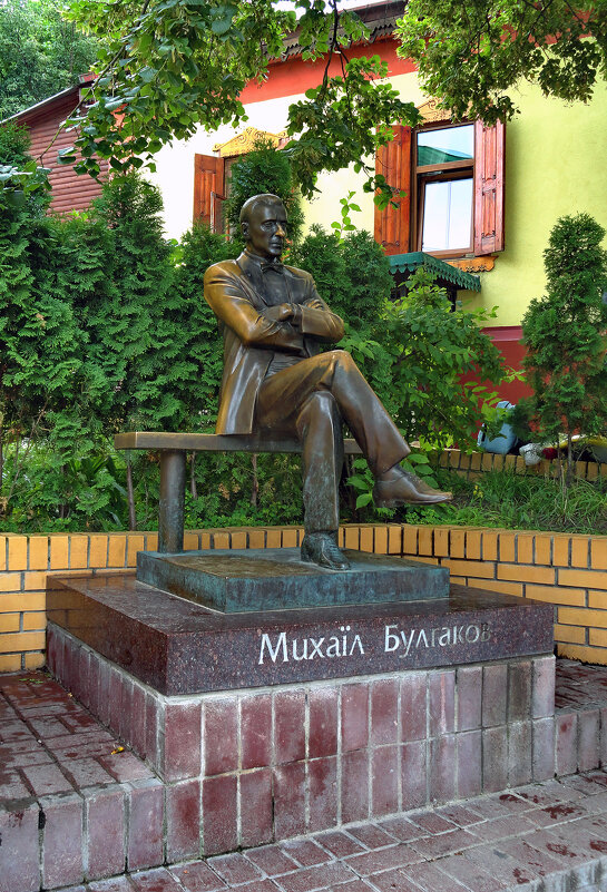 Скульптура Булгакова - Vyacheslav Gordeev